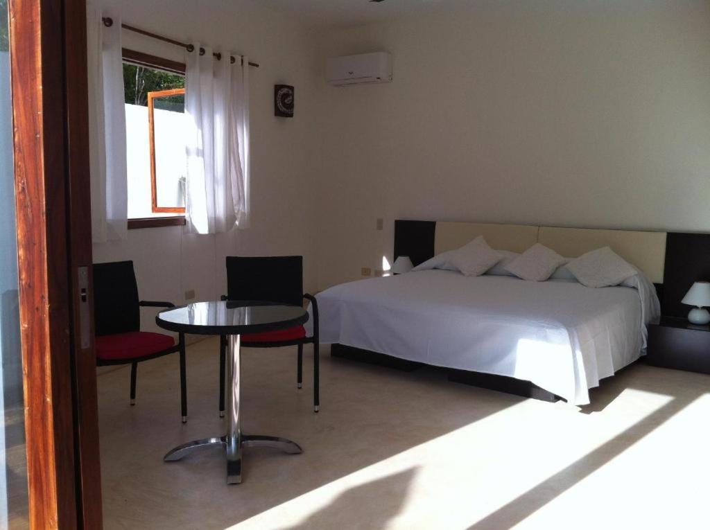 Hotel Luna De Agua 3*